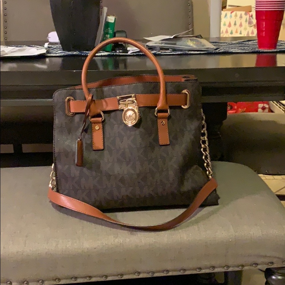 MK handbag like new